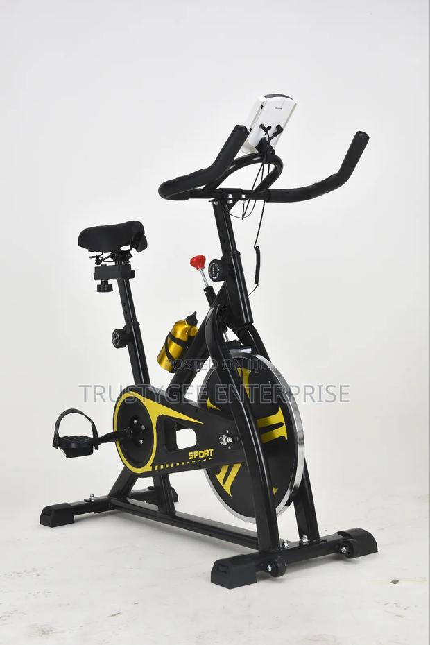 Y825 Exercise Bike photo 2