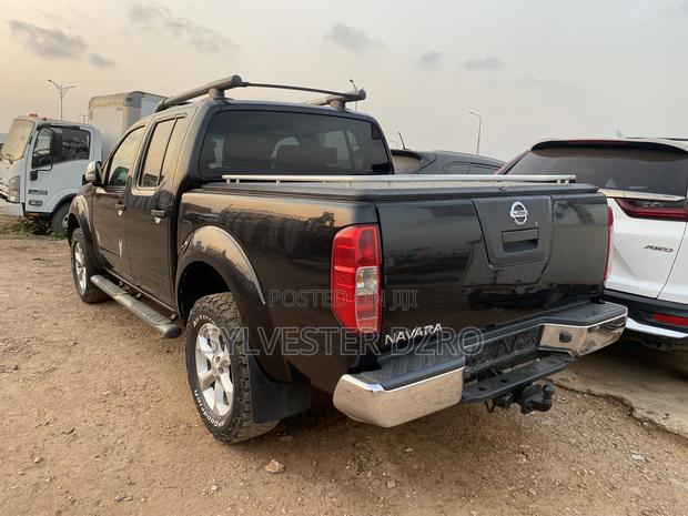 Nissan Navara 2.5 dCi Automatic 2012 Black