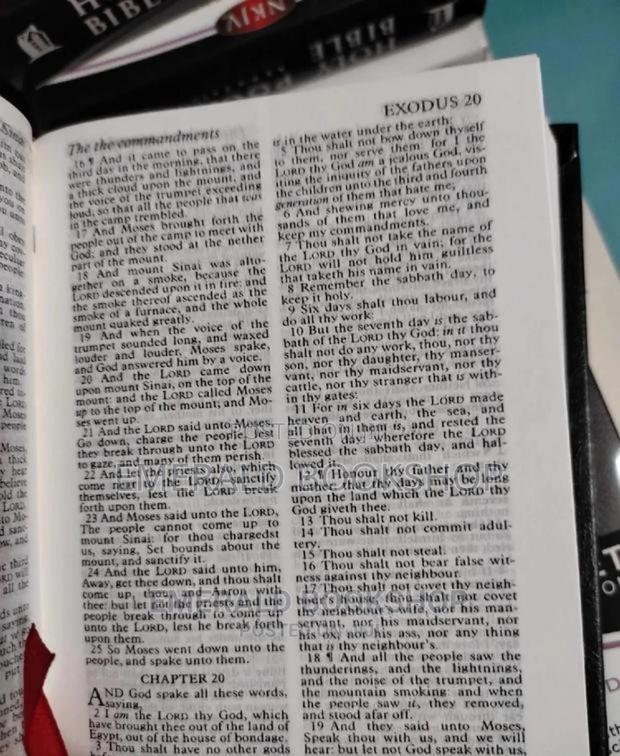 Pocket Bible KJV · Photo 4