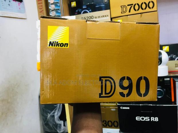 Nikon D90 With 18-104mm Lens: Capture Your World · Photo 2