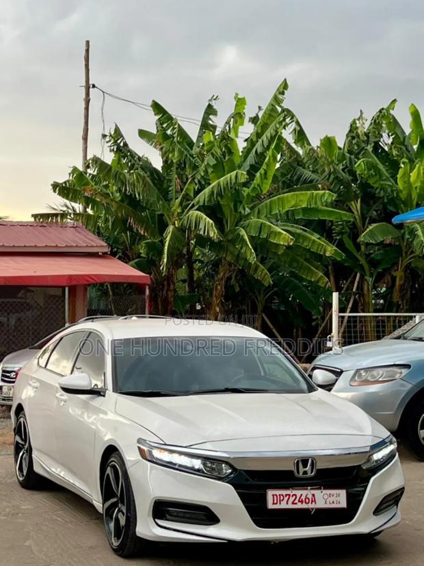 Honda Accord Touring 2.0T 2020 White