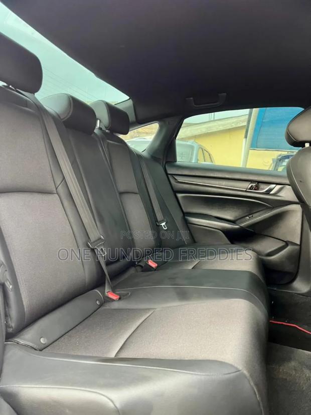 Honda Accord Touring 2.0T 2020 White