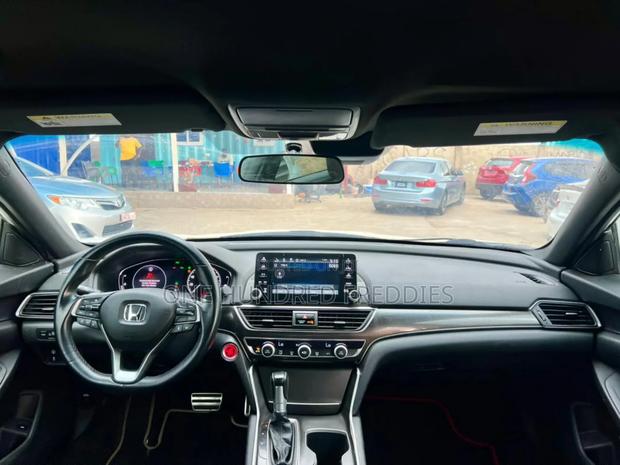 Honda Accord Touring 2.0T 2020 White