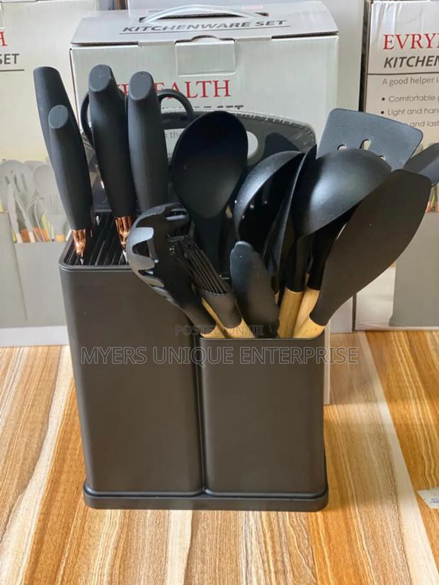 Quality 19pcs Silicon Laddle With Chopping Board · Photo 2