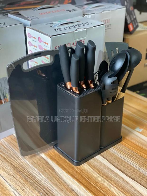 Portable 19pcs Silicon Laddle With Chopping Board · Photo 2