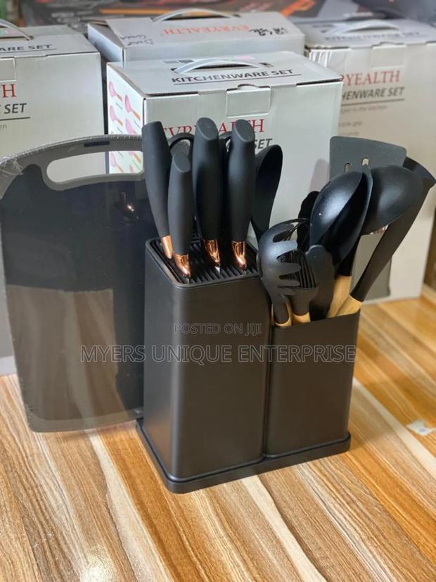 Functional 19pcs Silicon Laddle With Chopping Board · Photo 2