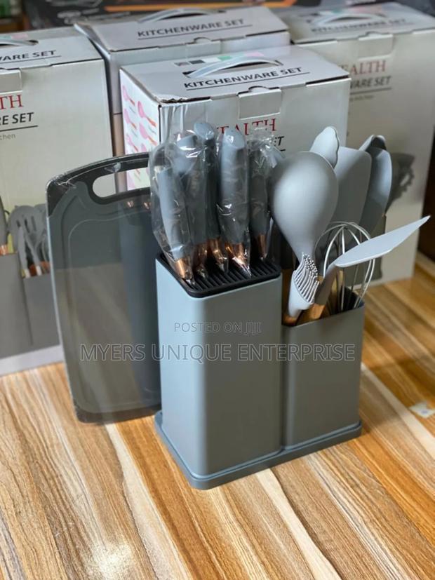High Efficiency 19pcs Silicon Laddle With Chopping Board · Photo 2