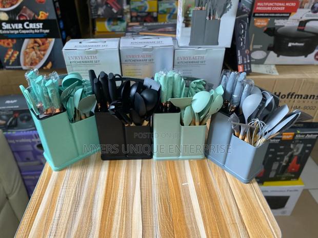 Kitchenware 19pcs Silicon Laddle With Chopping Board · Photo 2
