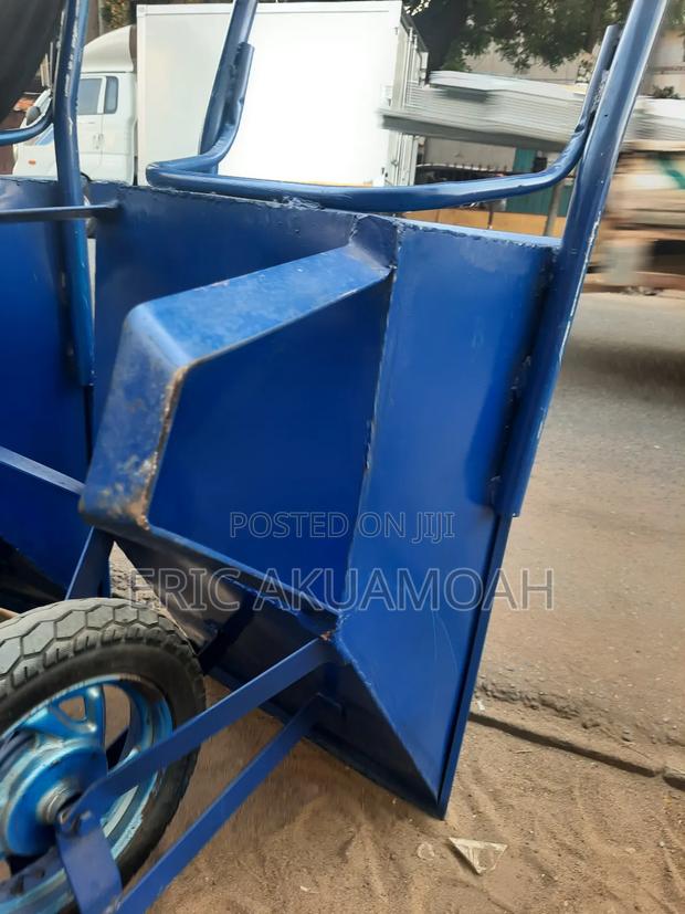 Local Wheel Barrow · Photo 4