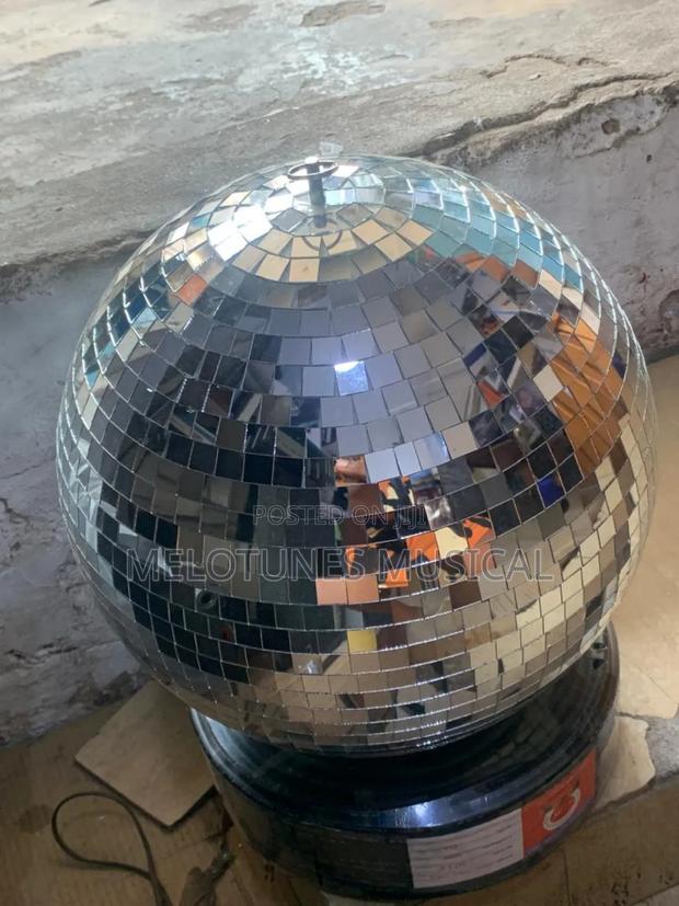 Mirror Disco Ball 40×40 《Silver》 · Photo 3