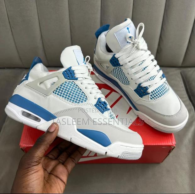 Air Jordan 4's Flight