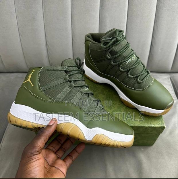 Air Jordan 11 photo 2