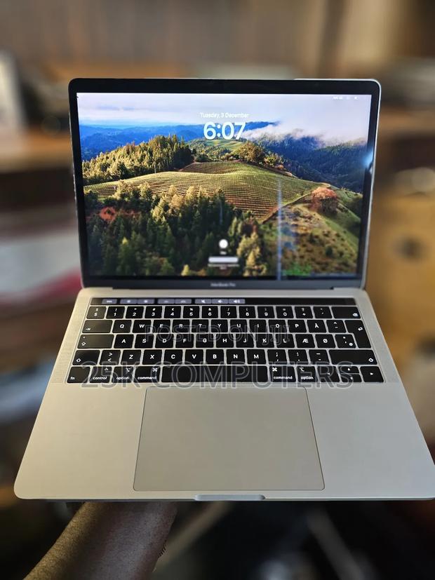 Laptop Apple MacBook 2018 16GB Intel Core i5 SSD 512GB