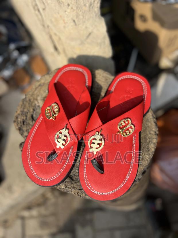 Royal Made Red Leather Ahenemaa · Photo 3