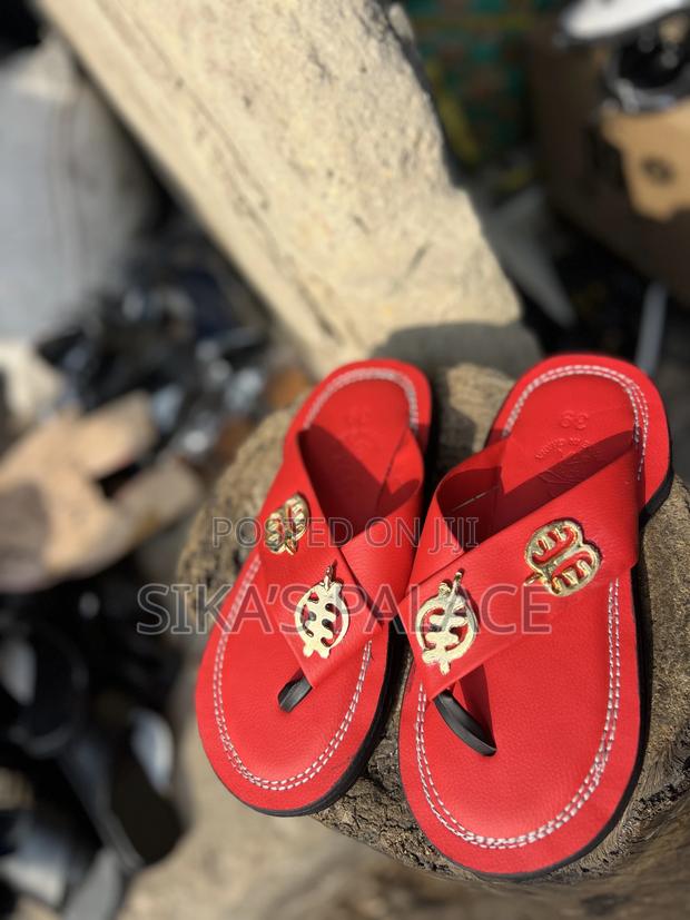 Royal Made Red Leather Ahenemaa · Photo 4