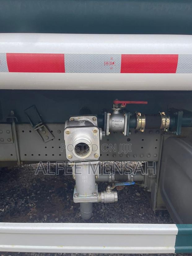 Sinotruk T7s 6x4 Water Tanker