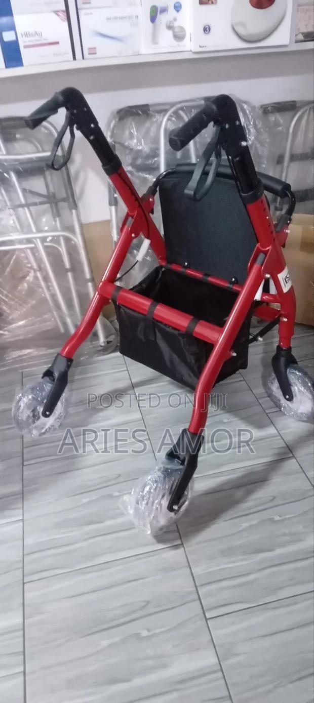 Pusher Walker ( Rollator) · Photo 4