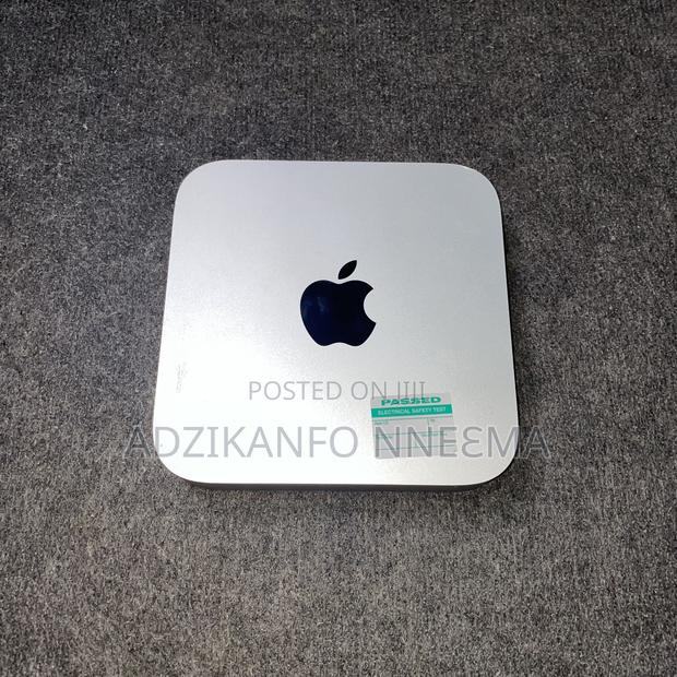 Desktop Computer Apple Mac Mini 4GB Intel Core I5 SSD 500GB