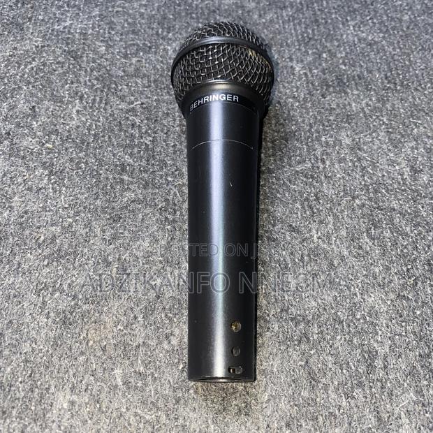 Dynamic Unidirectional Microphone (ULTRAVOICE XM8500)