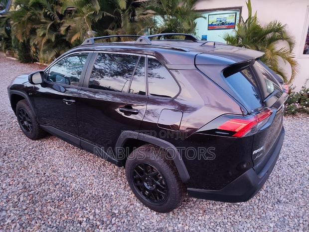 Toyota RAV4 LE 2021 Gray