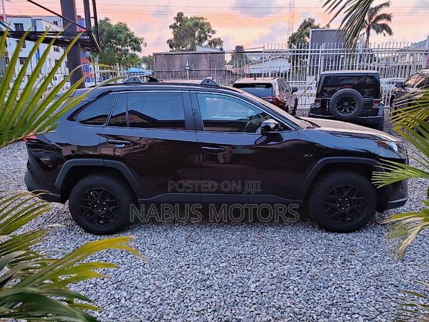 Toyota RAV4 LE 2021 Gray