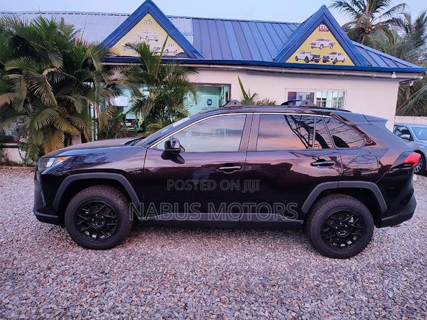 Toyota RAV4 LE 2021 Gray