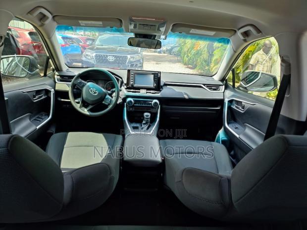 Toyota RAV4 LE 2021 Gray