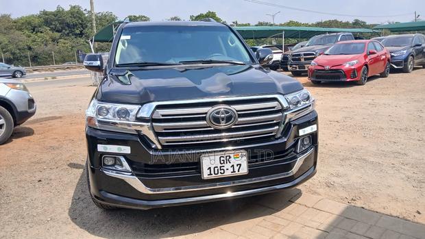 Toyota Land Cruiser 2017 Black