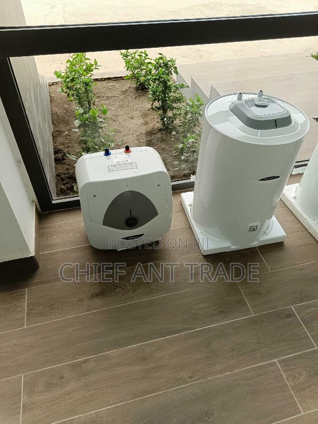 Water Heater. 80 Liters. Ariston · Photo 2