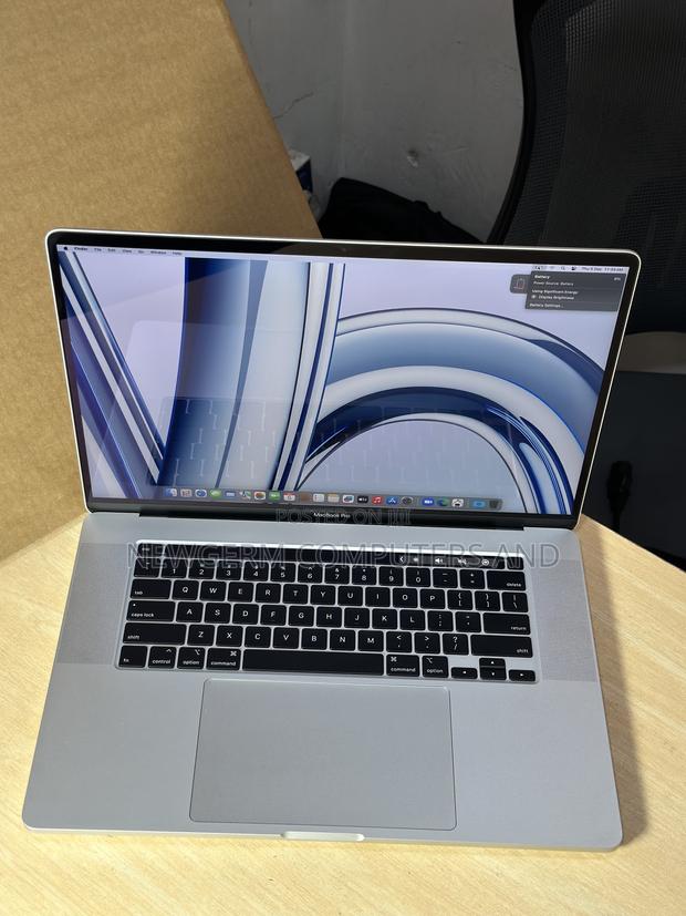 Laptop Apple MacBook Pro 2019 16GB Intel Core I9 SSD 512GB photo 2