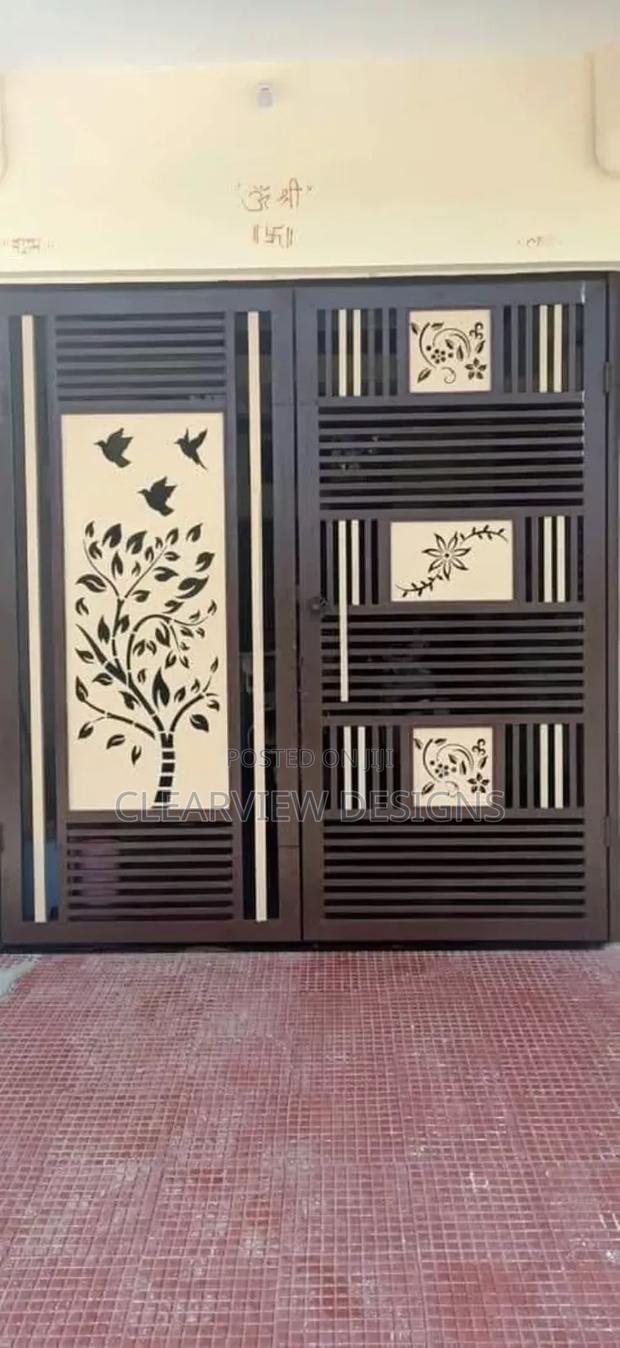 Metal Gate / Strong Main Entrance Door · Photo 2
