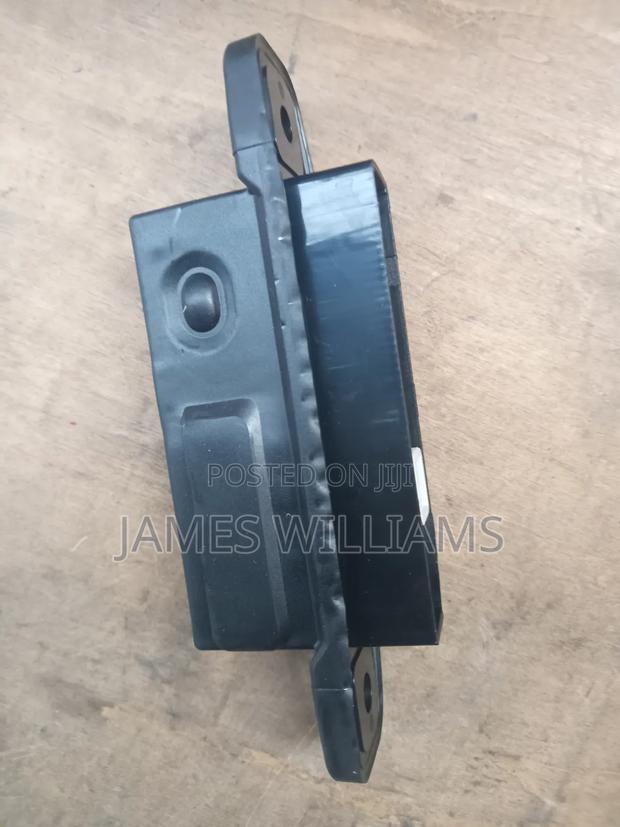 Toyota Land Cruise Boot Sensor photo 2