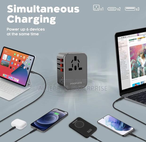 SIMULTANEOUS CHARGING PROMATE 36 Watts Travel Adapter · Photo 3