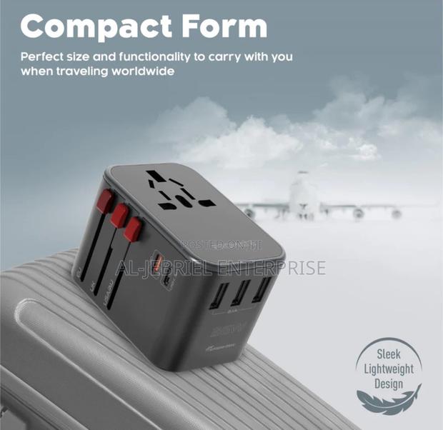 SIMULTANEOUS CHARGING PROMATE 36 Watts Travel Adapter · Photo 4