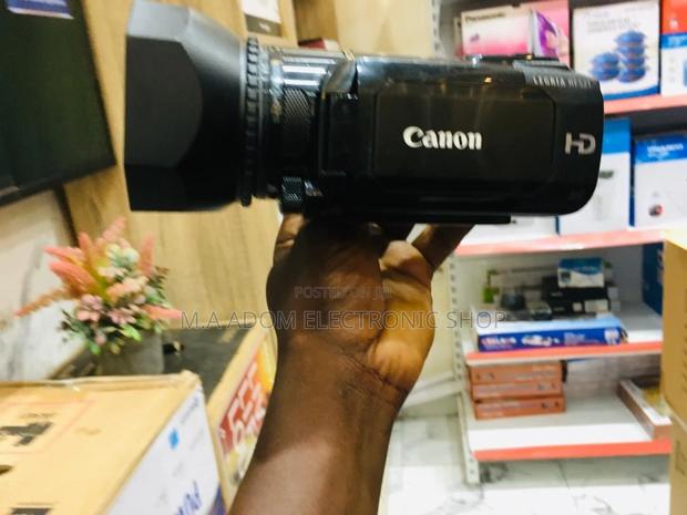 Canon Legria HF S21E: Your Creative Vision, Captured · Photo 2