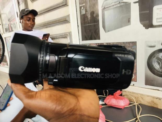 Canon LEGRIA HF S21 High Definition Digital Camcorder. · Photo 2