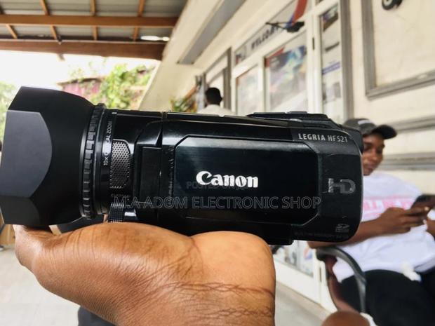 Shop Canon LEGRIA HF S21 High Definition Digital Camcorder. · Photo 2
