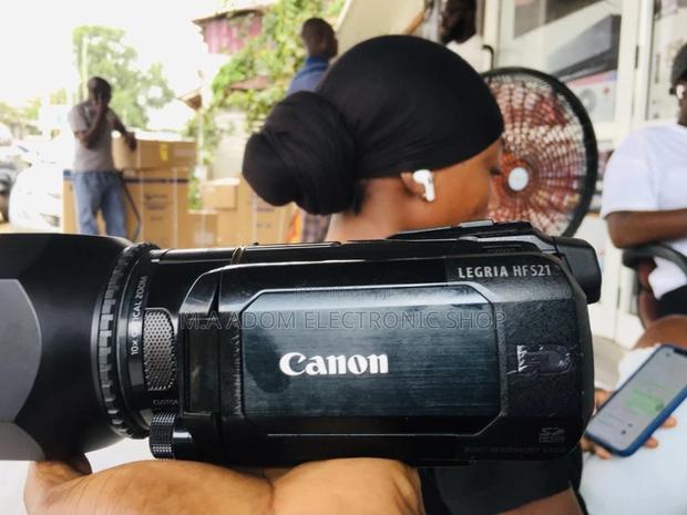 Durable Canon LEGRIA HFS21 High Definition Digital Camcorder · Photo 2