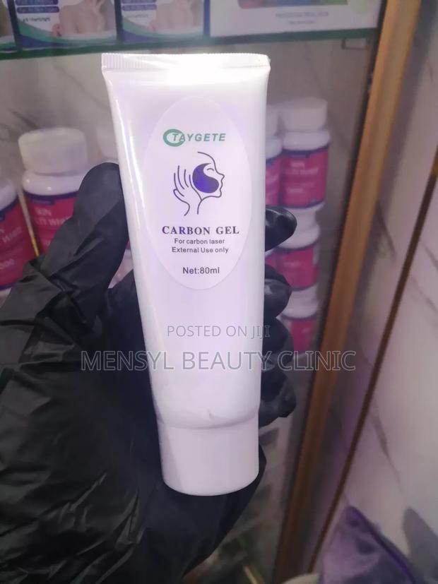 Cabon Laser Peel Gel , Hollywood Peel · Photo 4