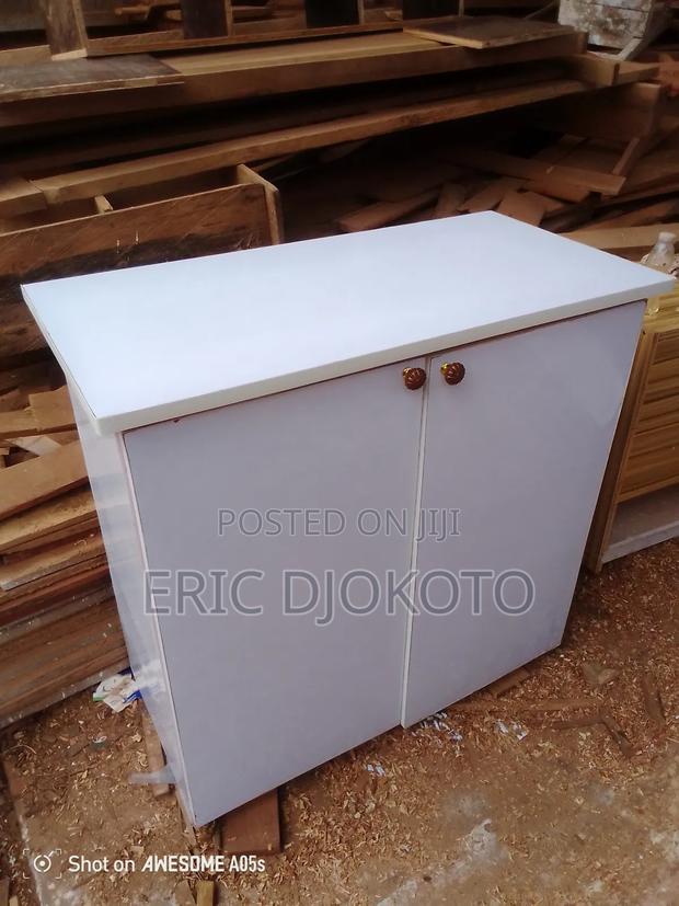 Kitchen Cabinet Formica · Photo 2