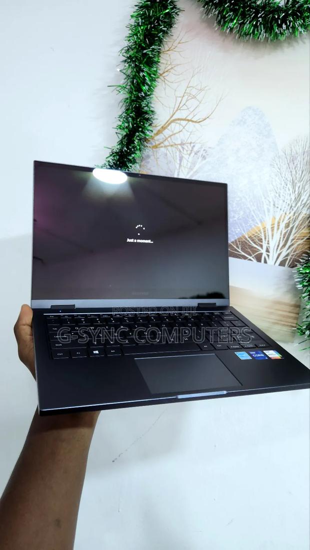 Laptop Samsung Galaxy Book 2 16GB Intel Core i7 SSD 512GB photo 4