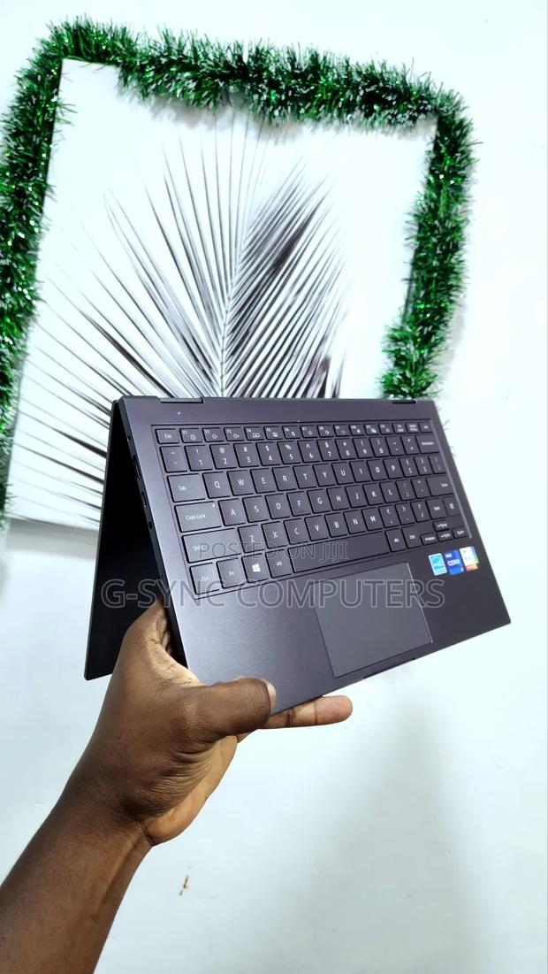 Laptop Samsung Galaxy Book 2 16GB Intel Core i7 SSD 512GB photo 9