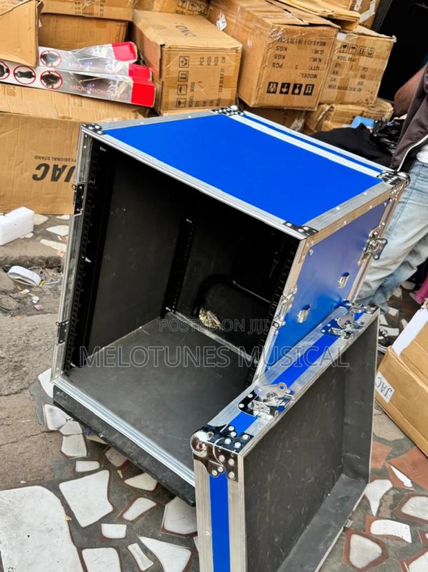 14u Amplifier Rack · Photo 4