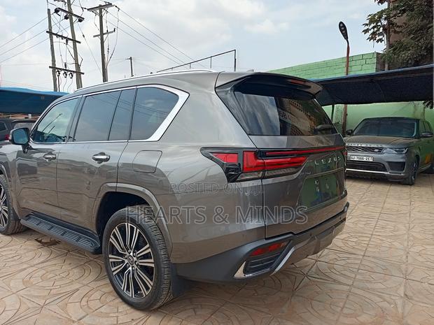 Lexus LX 2023 Ivory photo 6