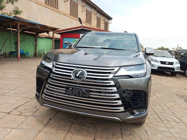 Lexus LX 2023 Ivory photo 7