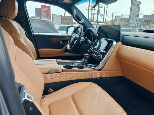 Lexus LX 2023 Ivory photo 12