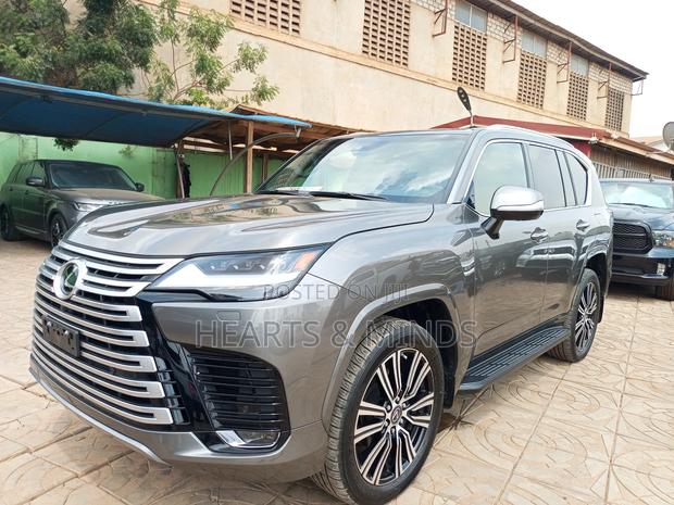 Lexus LX 2023 Ivory photo 4