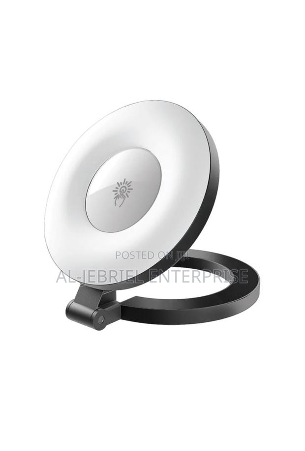 Lromate Maghalo LED Light + Magsafe Compatible Phone Mount · Photo 4