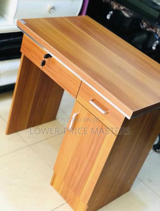 Office Desk · Photo 3