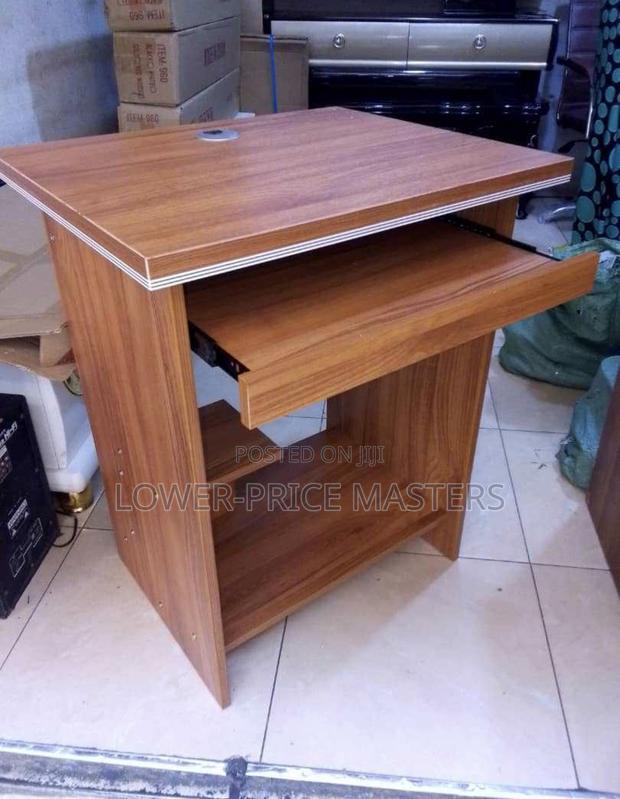 Office Desk · Photo 4